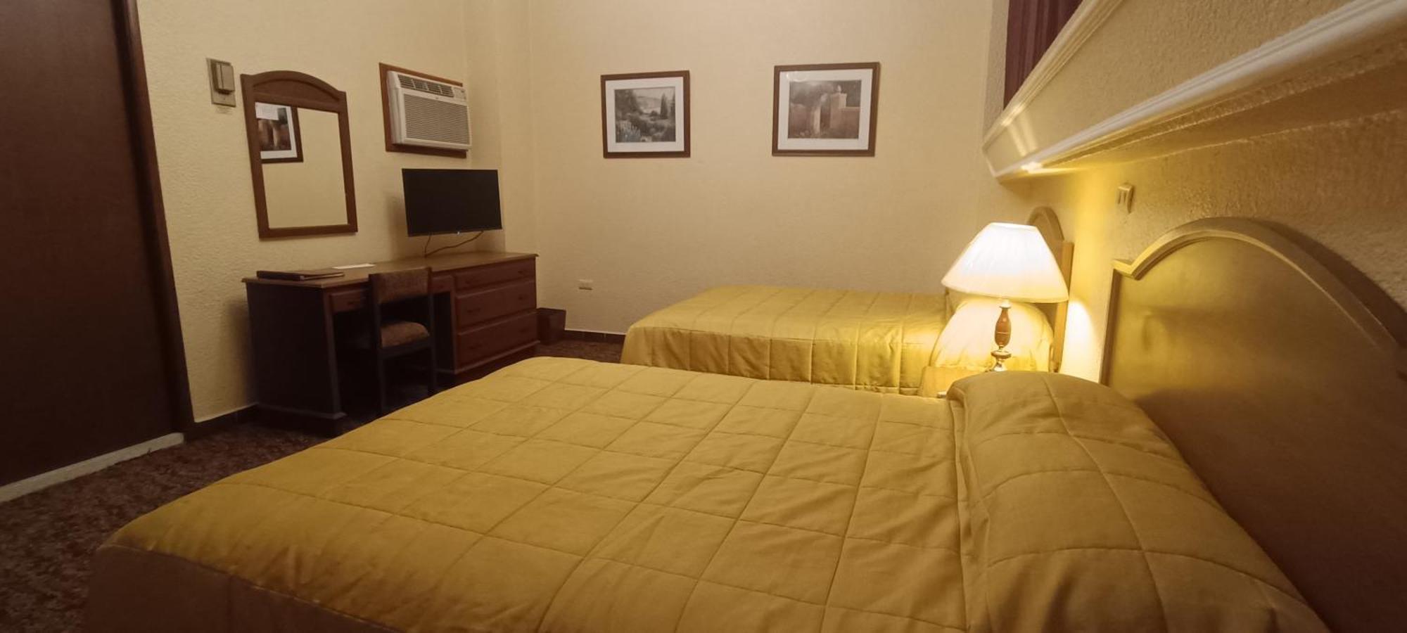 טמפיקו Hotel Montecarlo מראה חיצוני תמונה